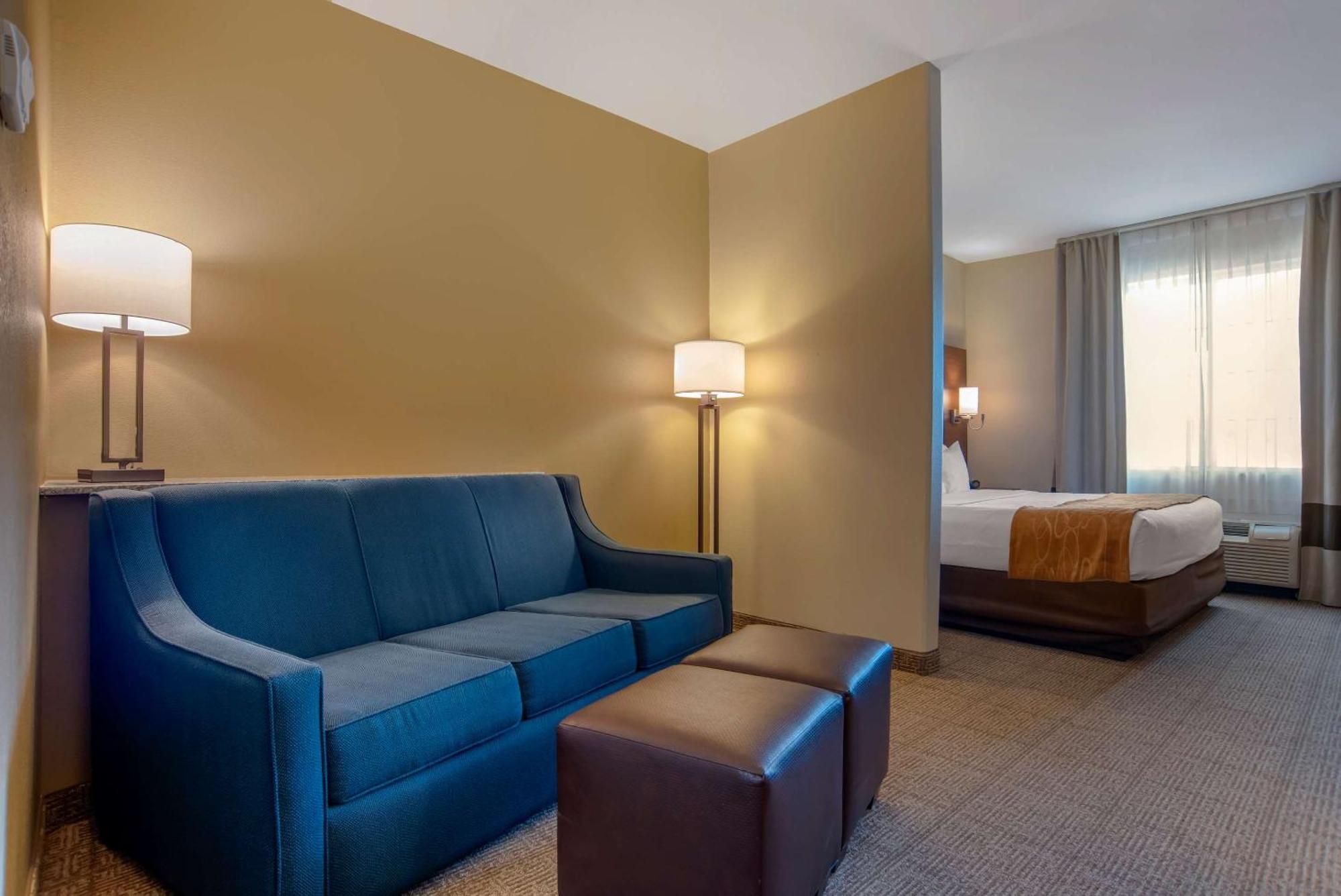 Comfort Suites Alexandria Buitenkant foto