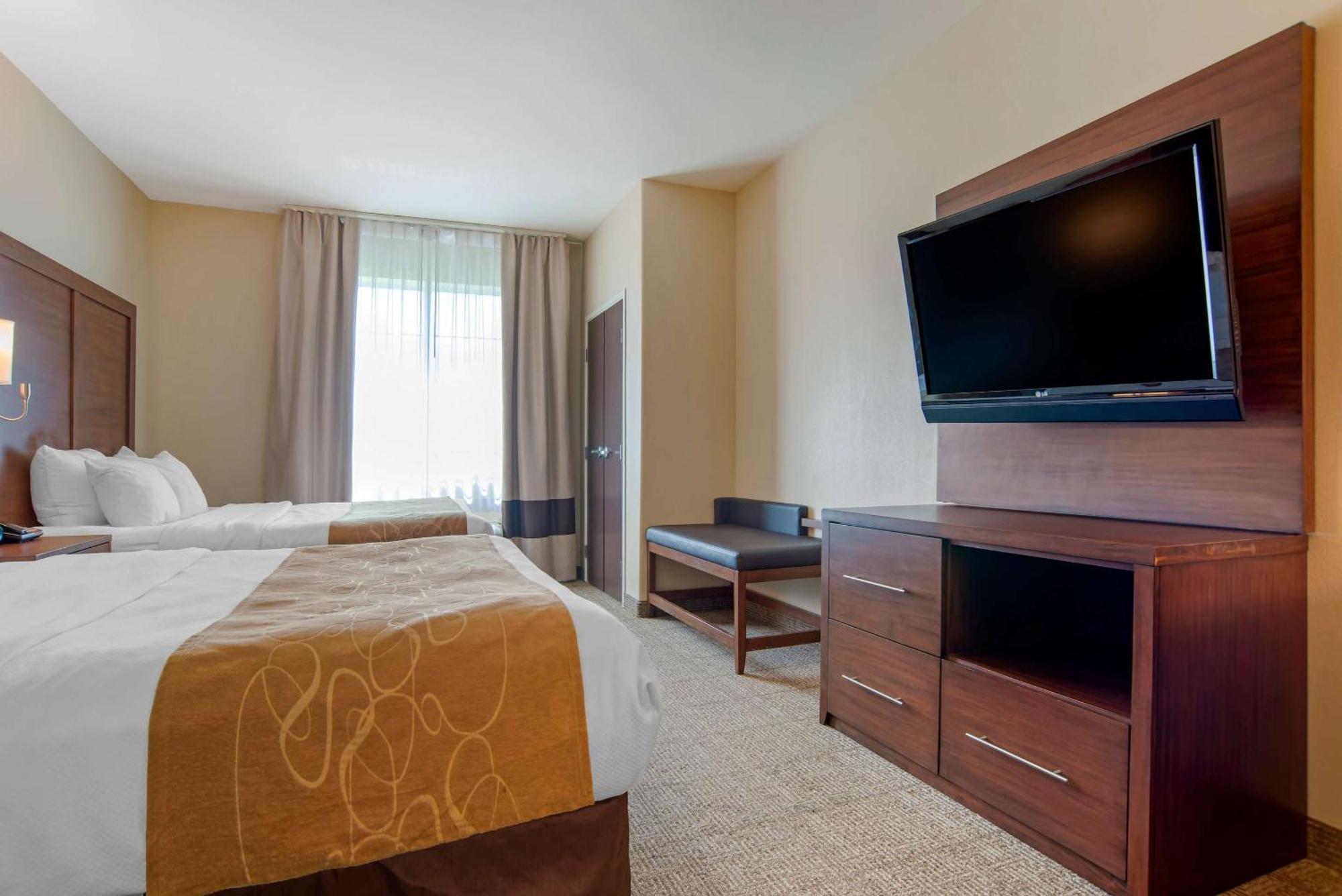 Comfort Suites Alexandria Buitenkant foto